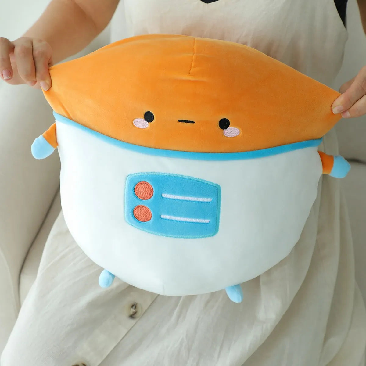 Kawaii Astronaut Potato Plushie, 16" | 40 cm plush toy – – – Image 3 | Plushie Produce