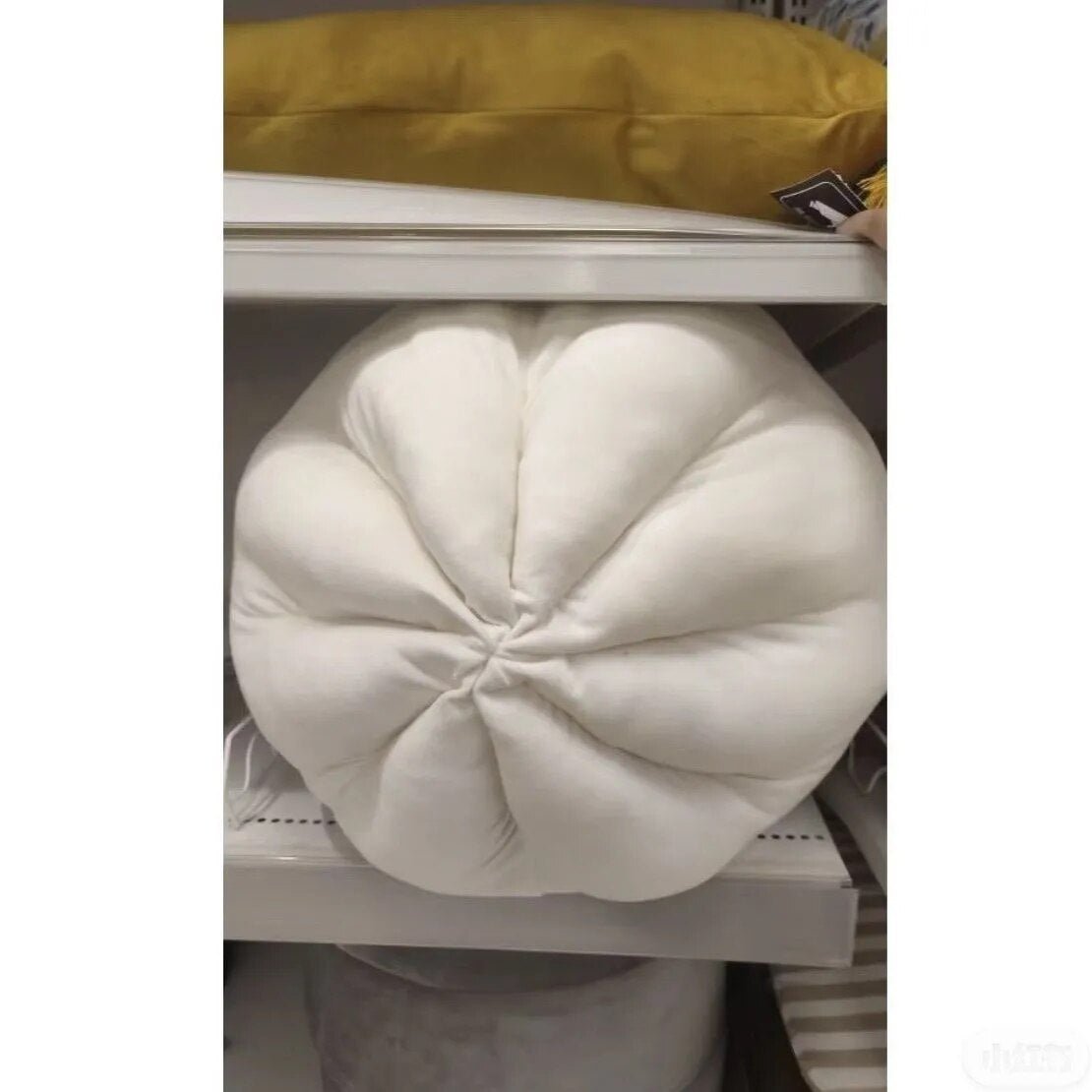 Plushie Steamed Bun Chair, 18" | 45 cm plush toy – – – Image 2 | Plushie Produce