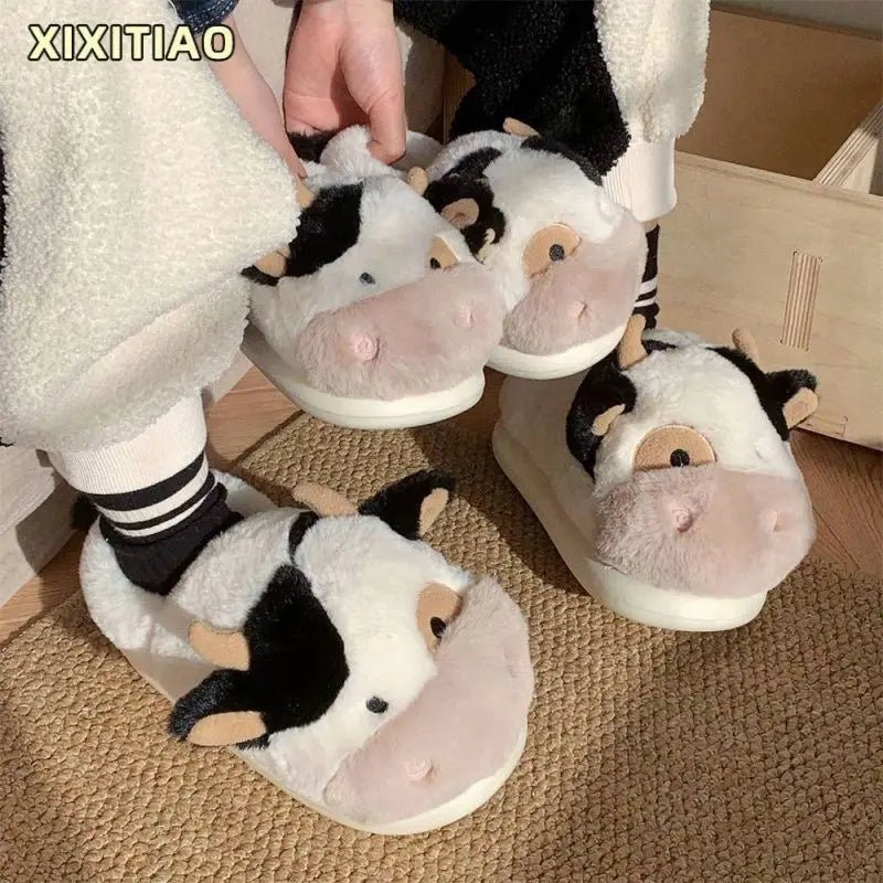 Pantofole di peluche a forma di mucca, US Uomini 4-8.5 / Donne 5.5-10