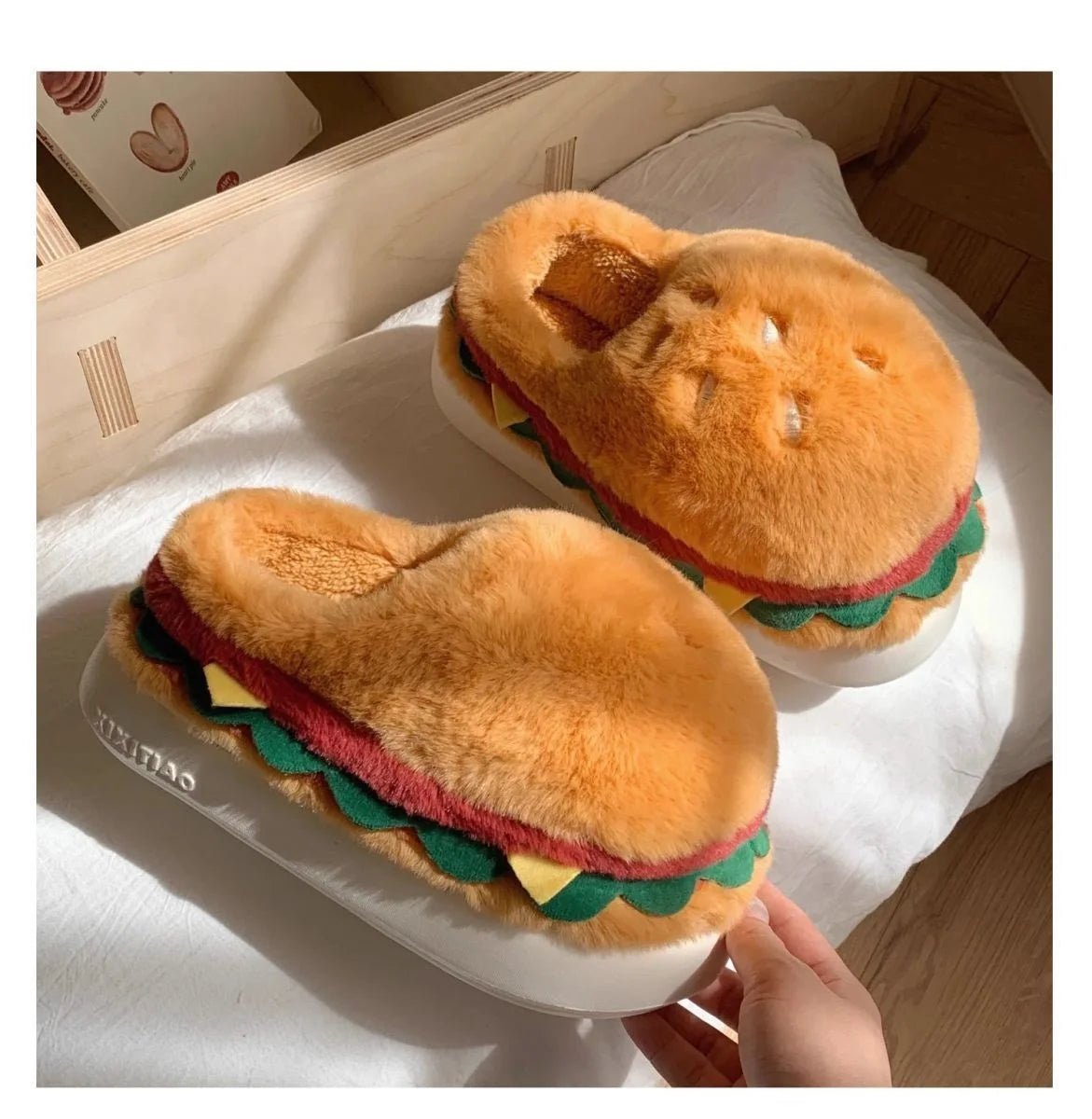 Plushie Hamburger Slippers, US Men 4-8.5/ Women 5.5-10