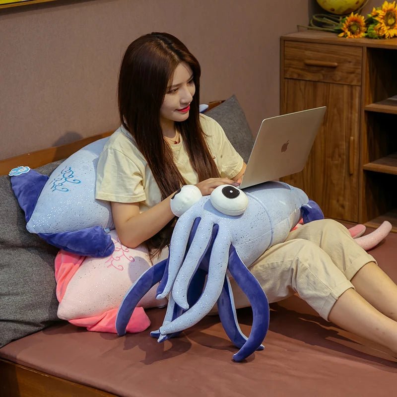 Plushie Jumbo Cartoon Squid: 2 Colors, 2.3-4.3 ft | 70-130 cm