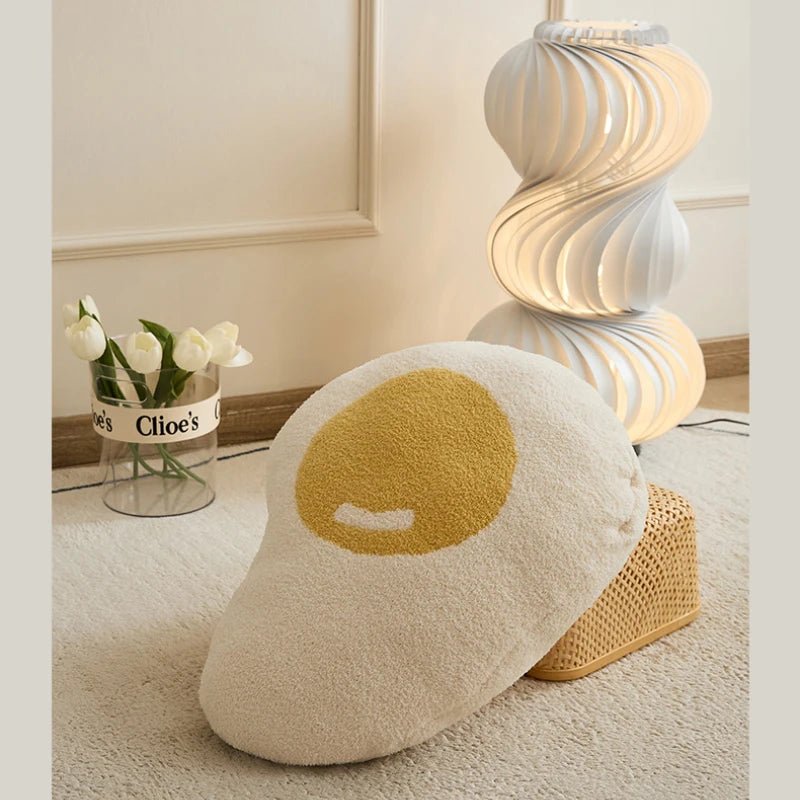 Coussin en peluche œuf poché, 20" | 50 cm