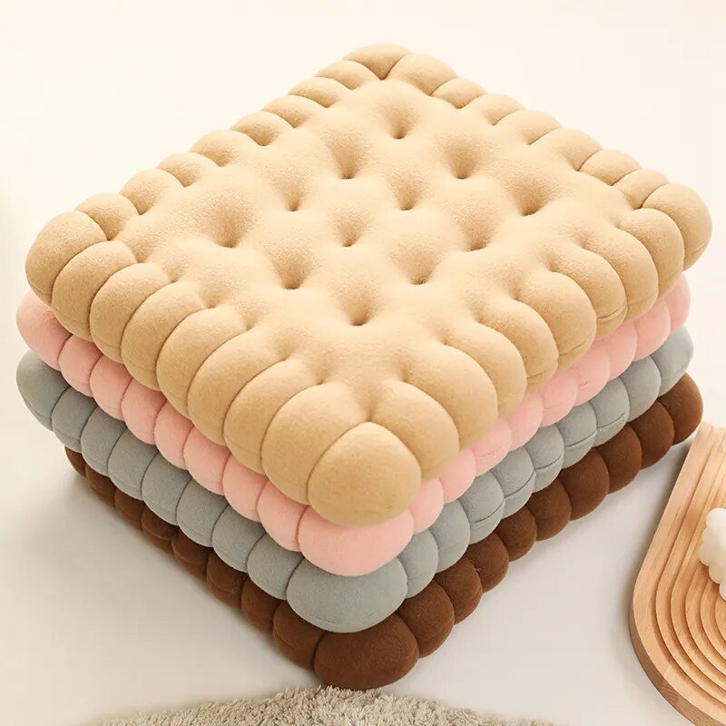 Cojín de Asiento Biscuit de Peluche - 8 Estilos, 18-22" | 45-55 centímetros