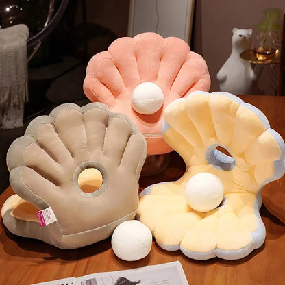 Plush Clamshell with Removable Plush Pearl Plushie Produce