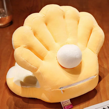 Plush Clamshell with Removable Plush Pearl Plushie Produce