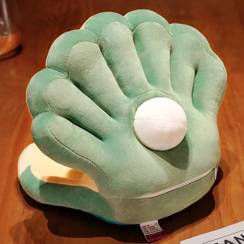 Plush Clamshell with Removable Plush Pearl Plushie Produce