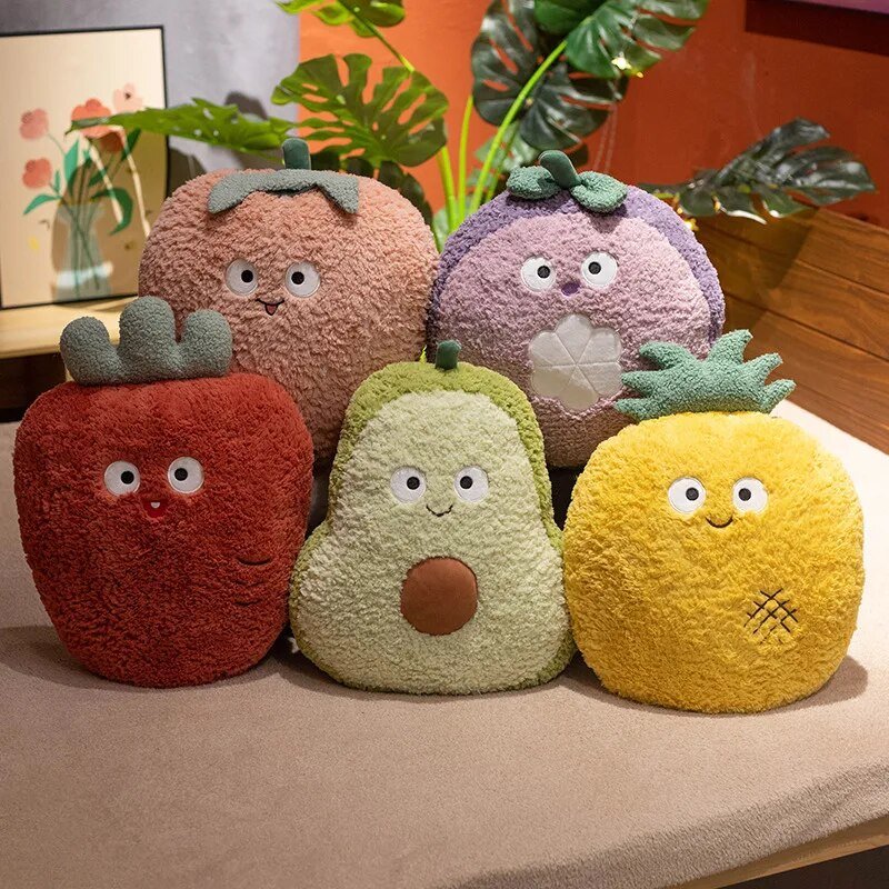 Plushie Fuzzy Fruit c/ Aquecedor de Mãos Opcional, 5 Frutas, 14-18" | 36-45 cm