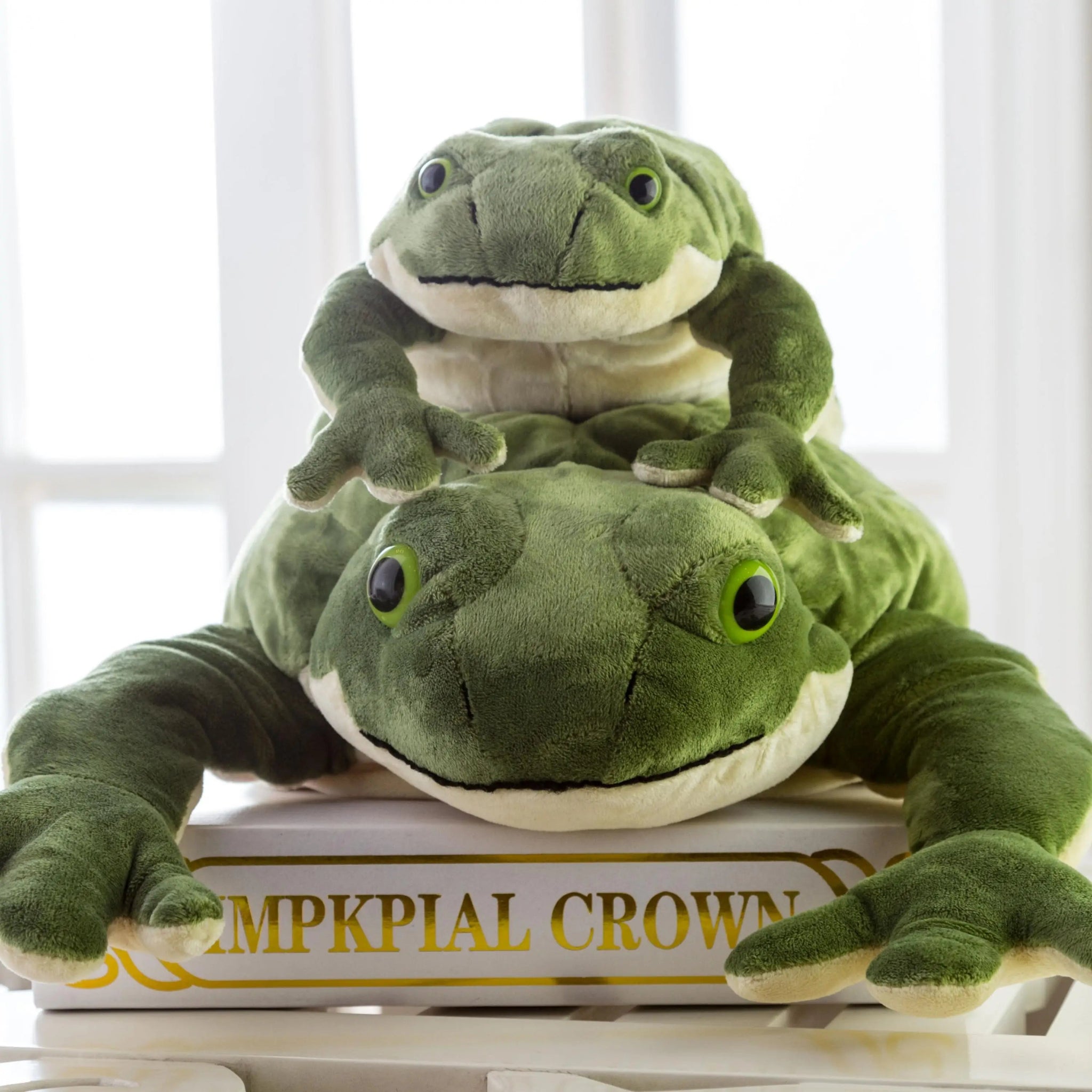 Grenouille en peluche réaliste, 13-23" | 33-58 cm